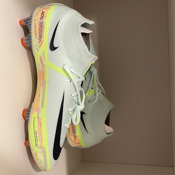 Brand New Nike Phantom GT2 ELITE DF FG Soccer Cleats
